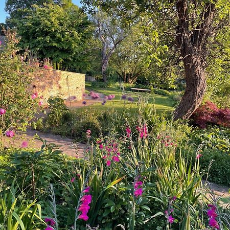 Masons Cottage, An Idyllic Retreat In An Area Of Outstanding Beauty, Close To Blenheim Palace, Oxford & The Cotswolds Stonesfield المظهر الخارجي الصورة